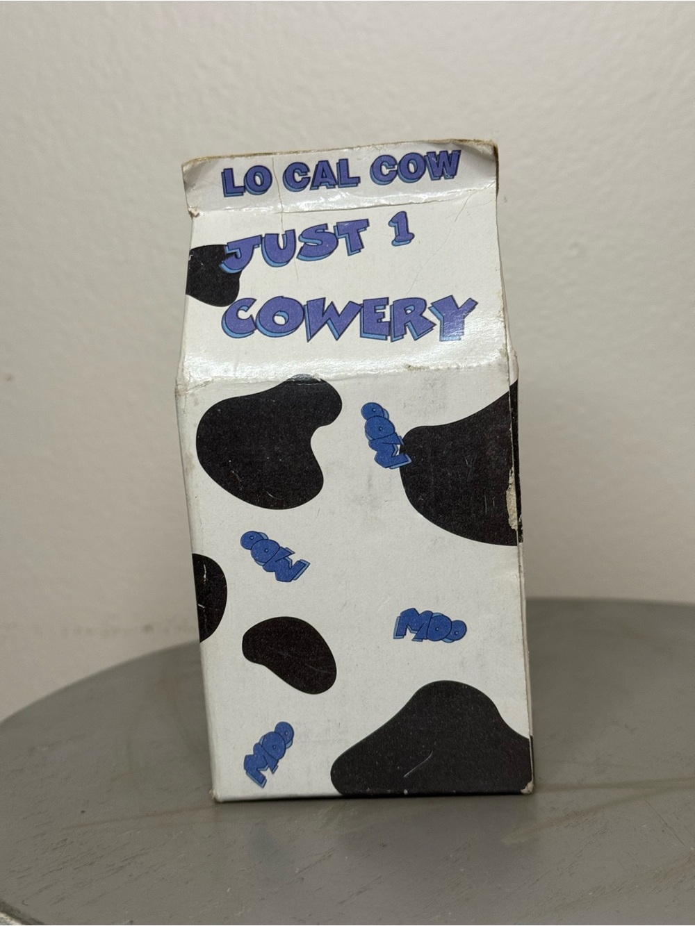 Just 1 Cowery Figurine in Cow Print Box - Picture 3 of 4